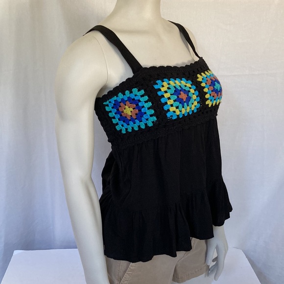 SO Junior’s Multicolor Crochet Baby Doll Size Medium Black Color Ruffle NWT - Picture 3 of 6